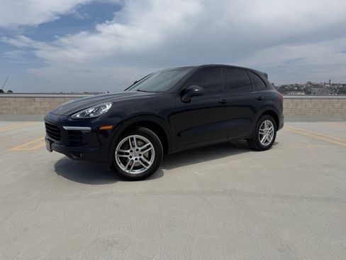 Used 2016 Porsche Cayenne UNAVAIL AWD/4WD image 2