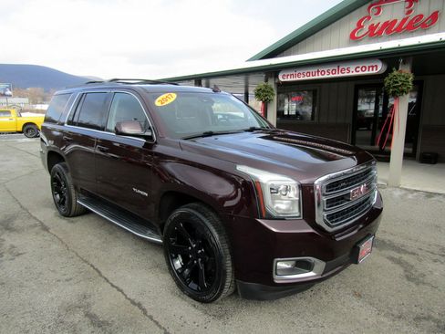 Used 2017 GMC Yukon SLT image 2