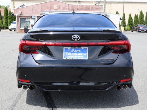Used 2022 Toyota Avalon Touring FWD image 7