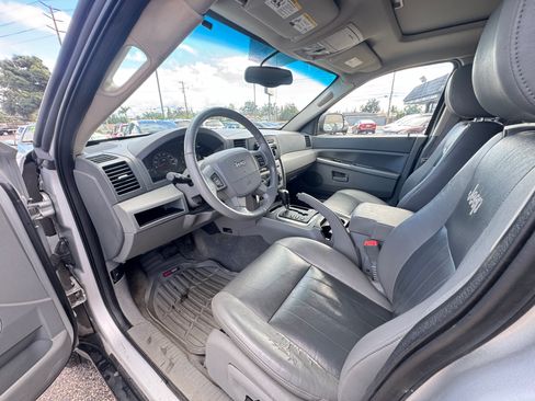 Used 2005 Jeep Grand Cherokee Laredo image 16