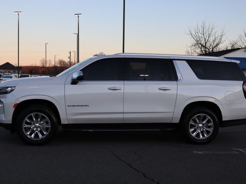 Used 2021 Chevrolet Suburban Premier image 6