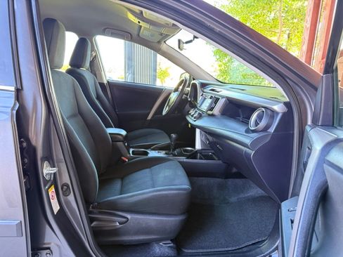 Used 2016 Toyota RAV4 AWD LE image 20