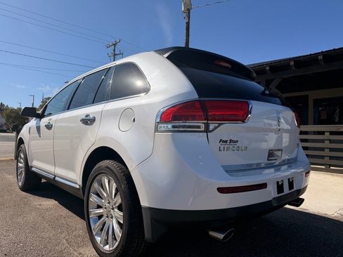 Used 2013 Lincoln MKX image 4