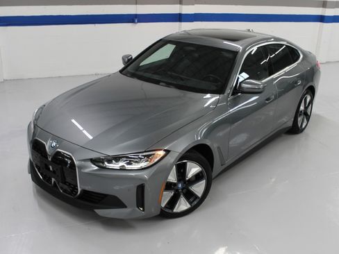 Used 2023 BMW i4 eDrive35 image 3
