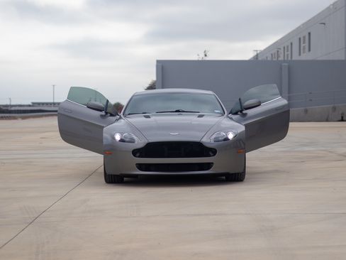 Used 2008 Aston Martin V8 Vantage Coupe RWD image 6