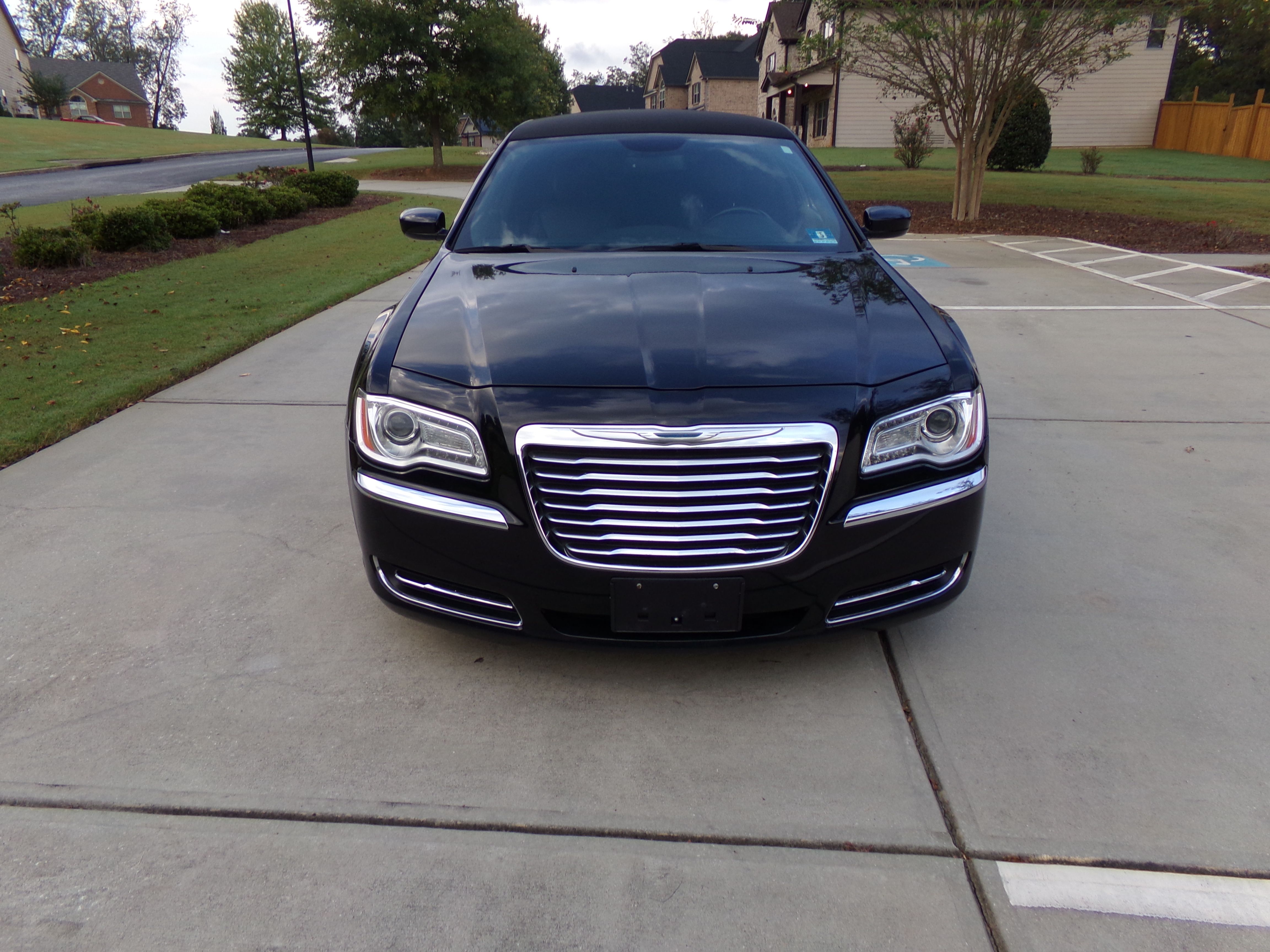 Used 2014 Chrysler 300 S RWD image 8