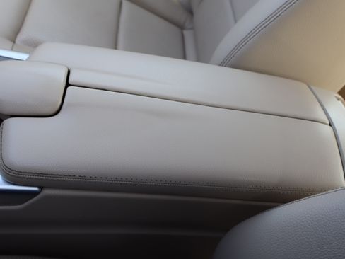 Used 2015 Mercedes-Benz E 350 Sport image 34