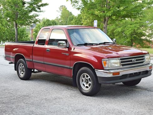 Used 1997 Toyota T100 SR5 image 4