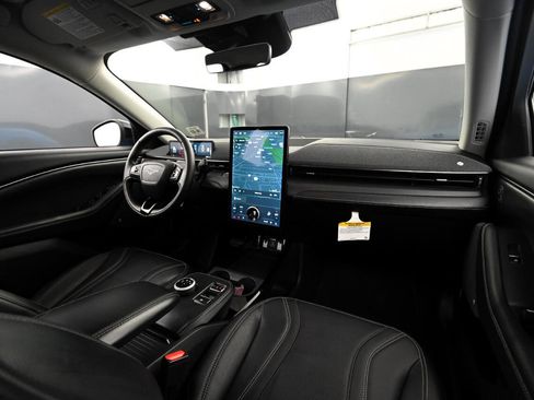 Used 2022 Ford Mustang Mach-E Premium image 44