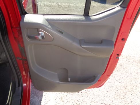 Used 2008 Nissan Frontier SE image 33