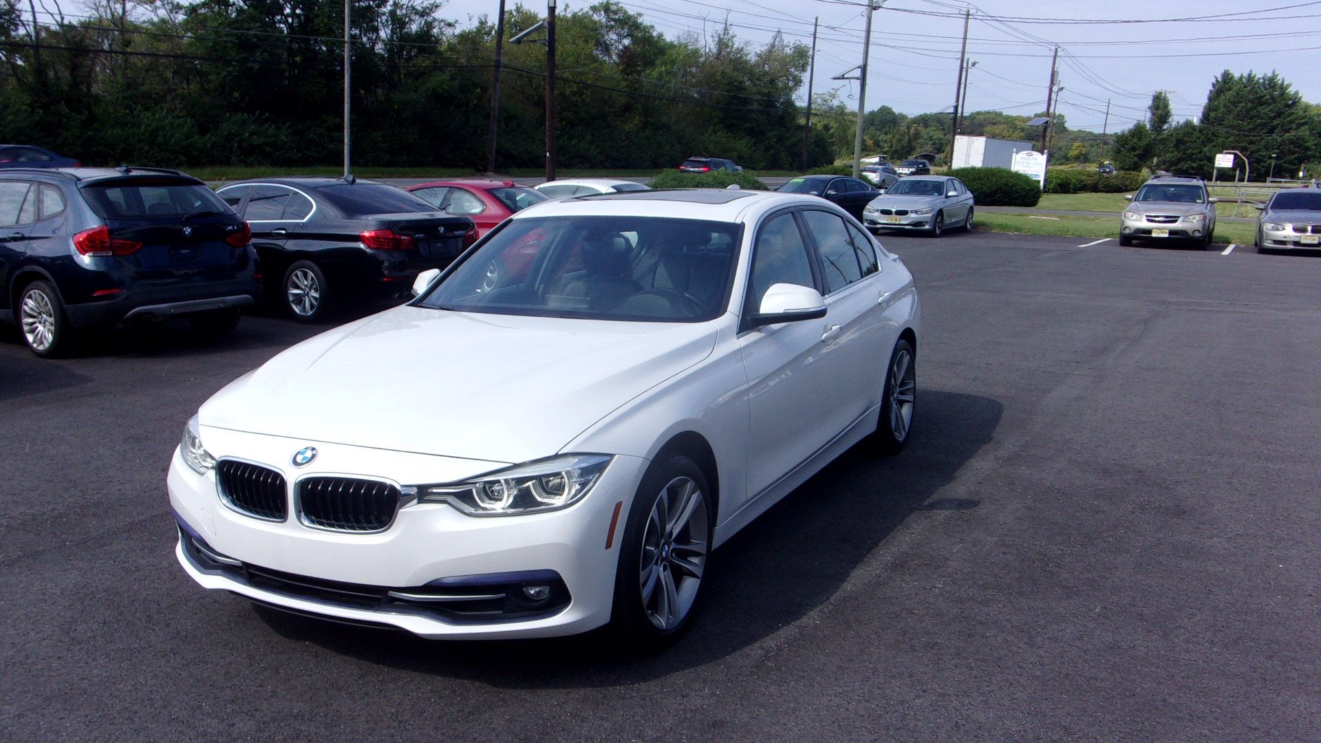 Used 2018 BMW 330i xDrive Sedan AWD/4WD image 16