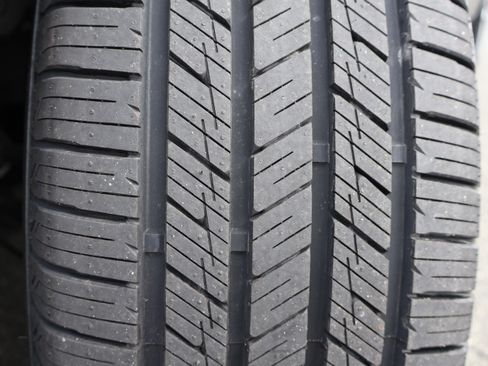 Used 2020 Chevrolet Traverse LT image 30