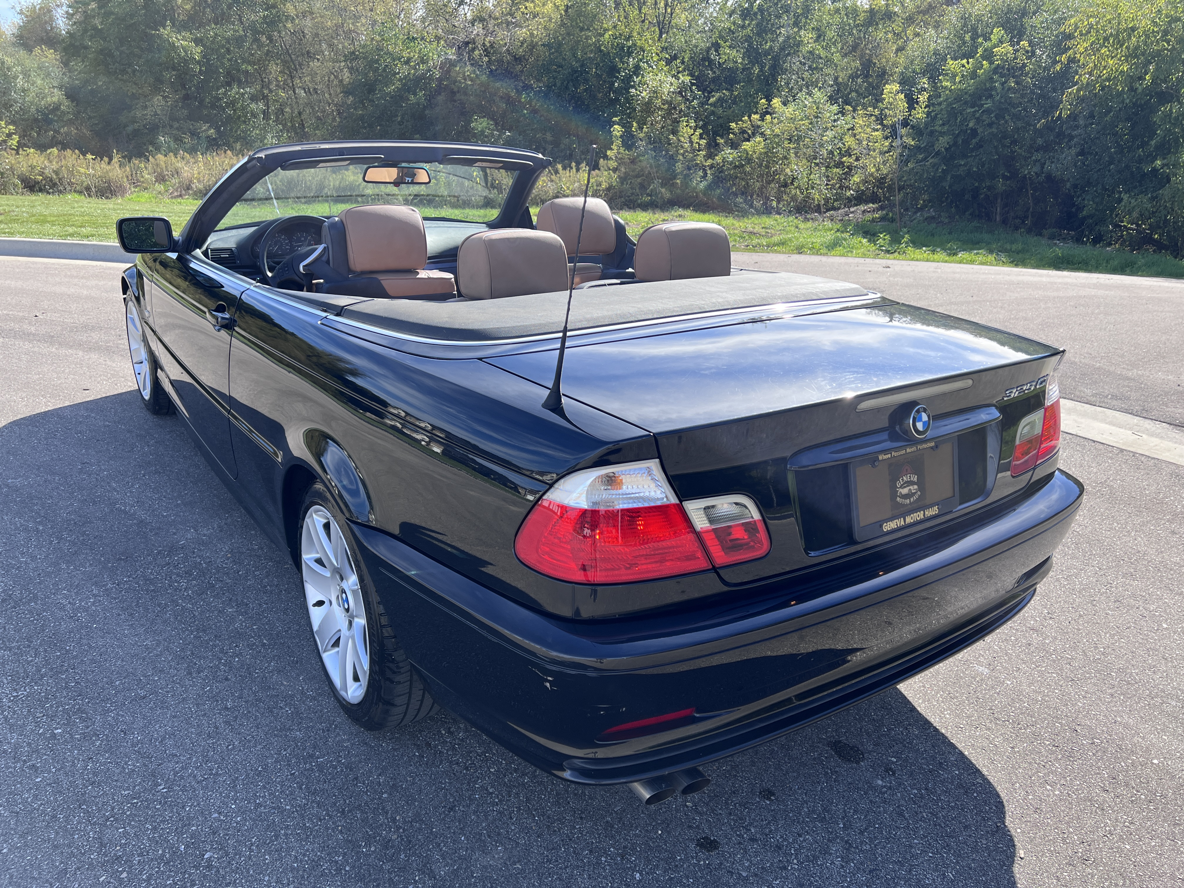 Used 2003 BMW 325Ci Convertible RWD image 3