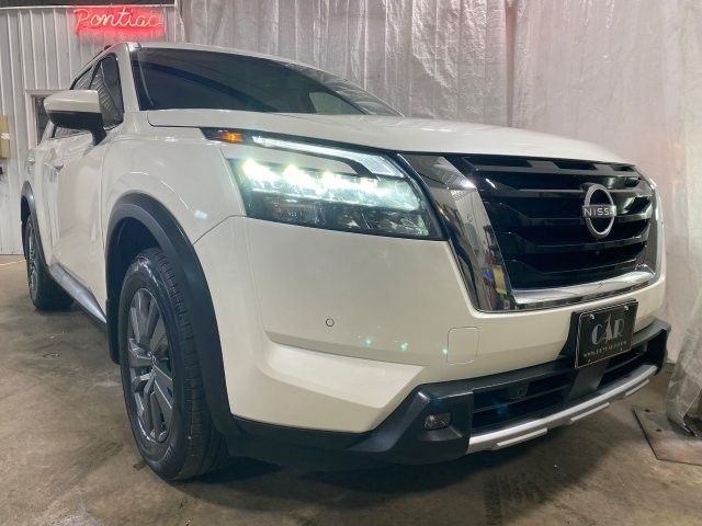Used 2024 Nissan Pathfinder SV AWD/4WD image 35