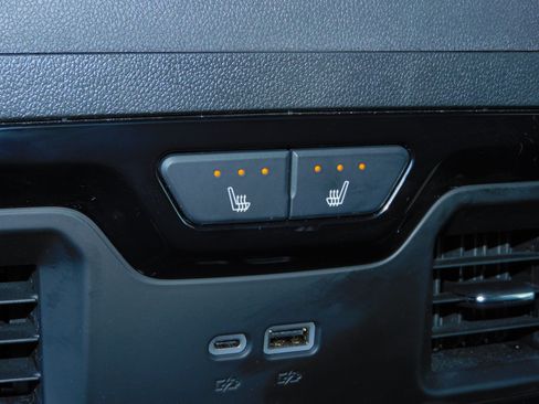 Used 2025 GMC Sierra 2500 4x4 Crew Cab AT4 image 25