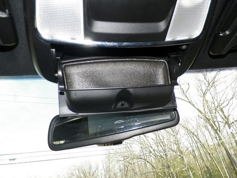 Used 2016 Dodge Charger SE image 11