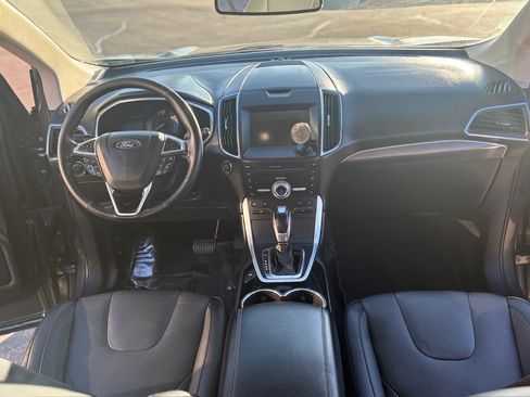 Used 2018 Ford Edge Titanium image 15