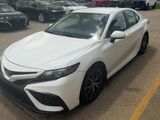 Used 2021 Toyota Camry SE image 2