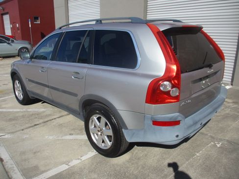 Used 2005 Volvo XC90 2.5T image 4