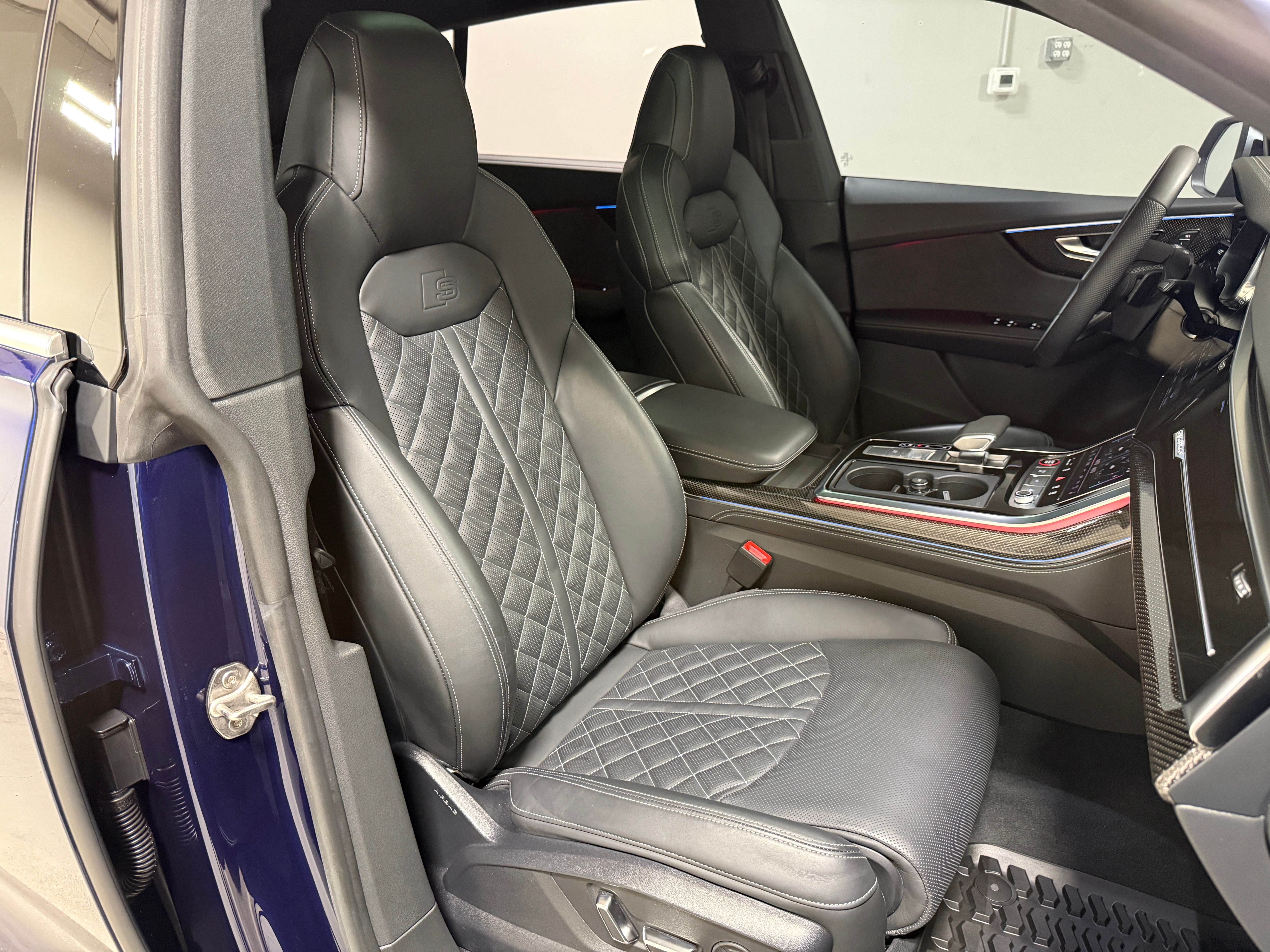 Used 2023 Audi SQ8 Prestige AWD/4WD image 21