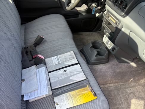 Used 2001 Nissan Frontier XE image 22