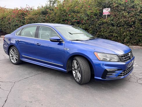 Used 2017 Volkswagen Passat 1.8T R-Line image 14