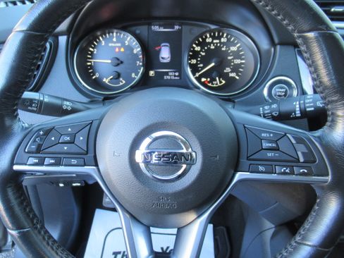 Used 2017 Nissan Rogue Sport SV image 11