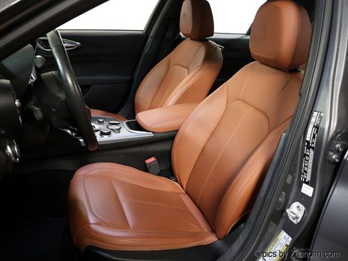 Used 2024 Alfa Romeo Giulia Ti image 12