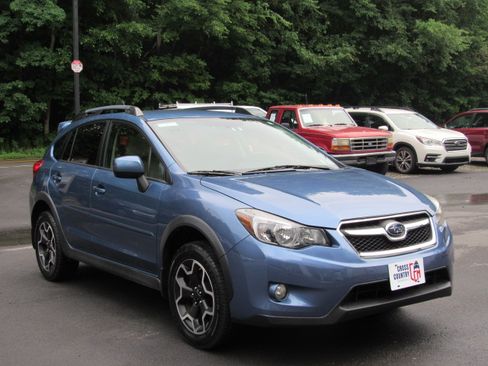 Used 2014 Subaru XV Crosstrek 2.0i Limited AWD/4WD image 9