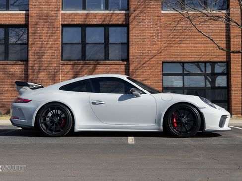 Used 2018 Porsche 911 GT3 image 19