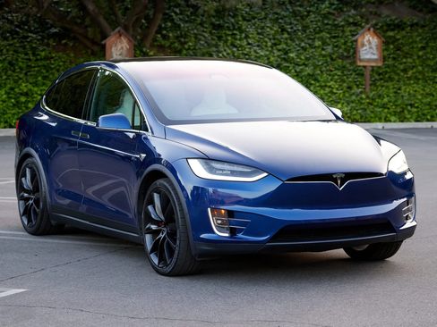 Used 2018 Tesla Model X Performance image 1