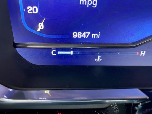 Used 2025 Chevrolet Silverado 2500 LT image 29