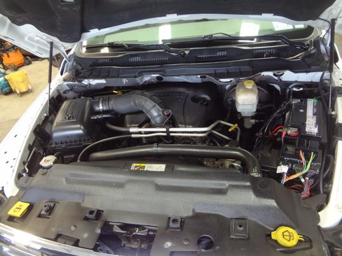 Used 2012 RAM 2500 4x4 Regular Cab ST image 18