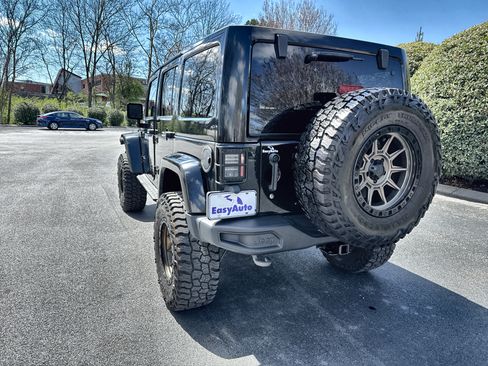 Used 2018 Jeep Wrangler Golden Eagle image 3