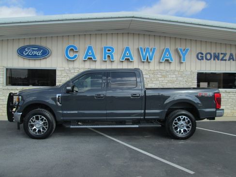 Used 2021 Ford F250 Lariat image 2