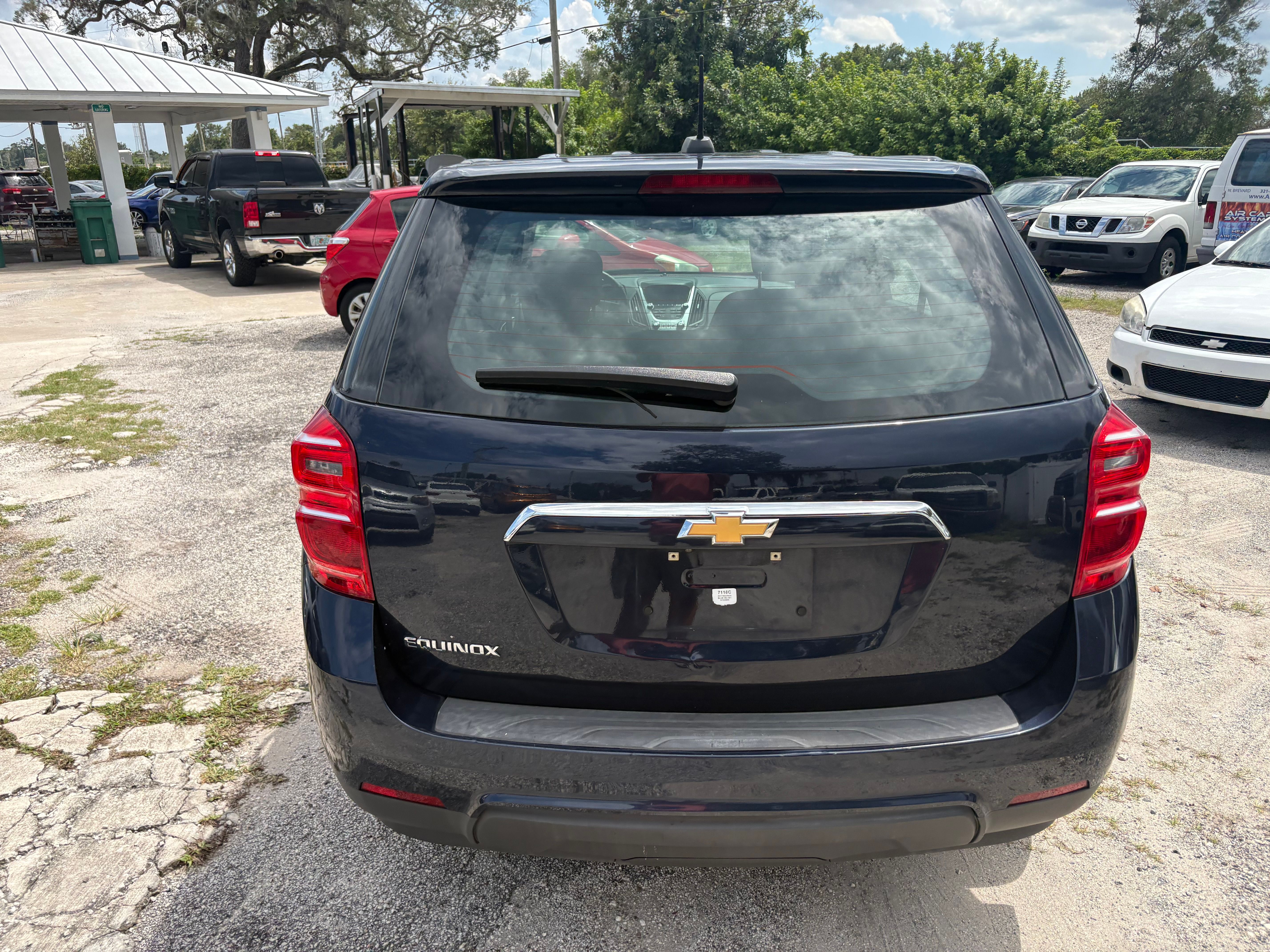 Used 2017 Chevrolet Equinox FWD LS image 4