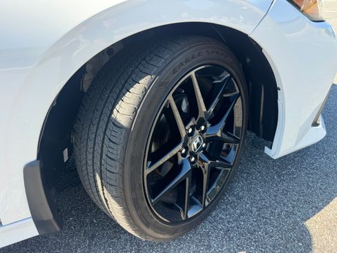 Used 2025 Honda Civic Sport Sedan image 22