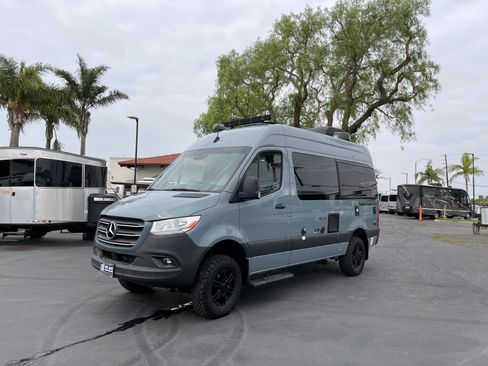 Used 2021 Mercedes-Benz Sprinter 4500 image 4