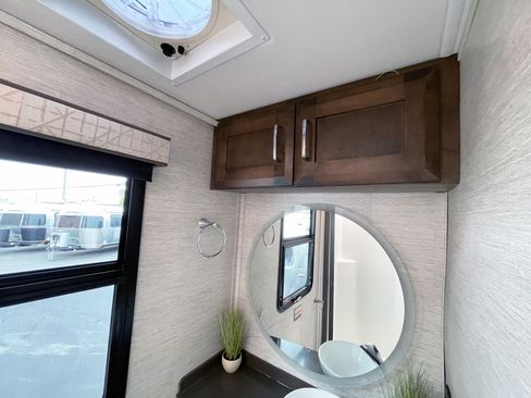 Used 2020 Mercedes-Benz Sprinter 4500 image 29