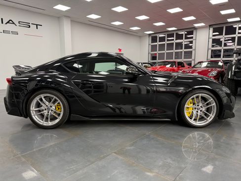 Used 2020 Toyota Supra image 3