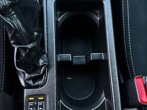 Used 2013 Subaru Impreza 2.0i Sport Premium image 24