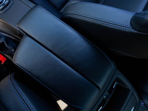 Used 2013 BMW M3 Competition image 58