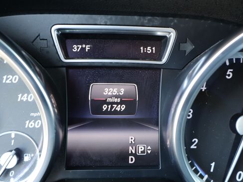 Used 2015 Mercedes-Benz GL 450 image 24