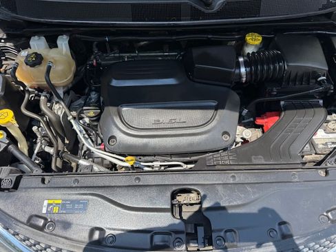 Used 2020 Chrysler Voyager LXi image 33