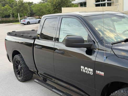 Used 2014 RAM 1500 ST RWD image 66