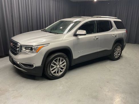 Used 2018 GMC Acadia SLE image 2