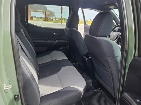 Used 2021 Toyota Tacoma image 14