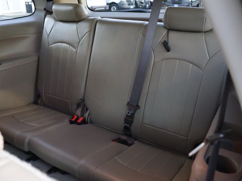 Used 2014 GMC Acadia Denali image 16