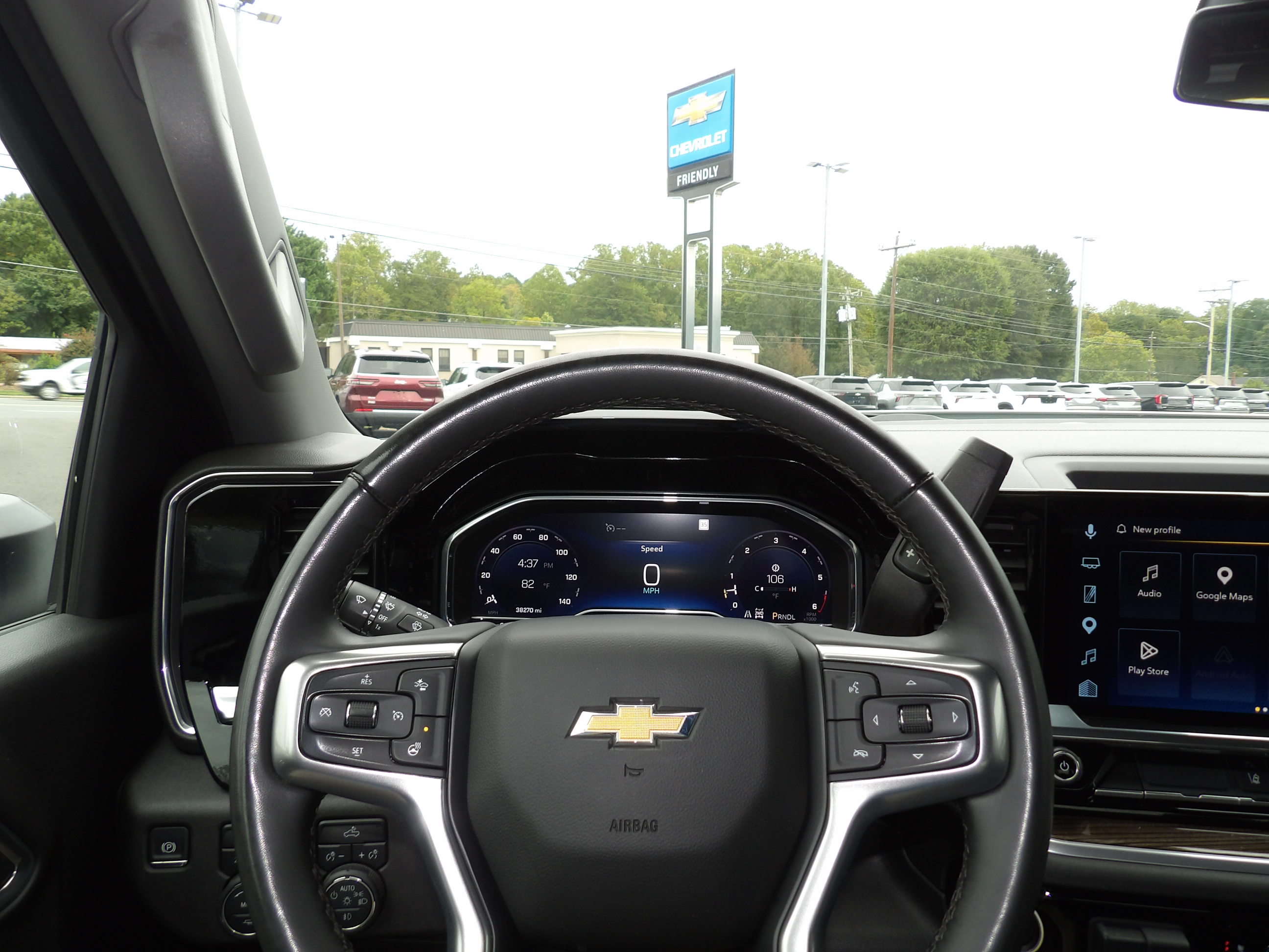 Used 2025 Chevrolet Silverado 2500 4x4 Crew Cab LT image 2