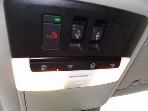 Used 2023 Nissan Rogue SV image 13